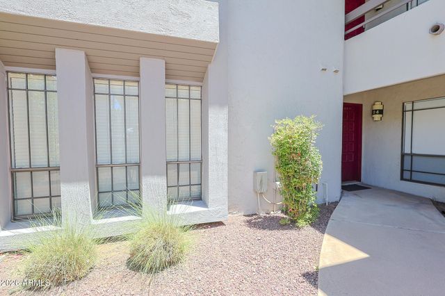 5219 N 24TH Street 104, Phoenix, AZ 85016