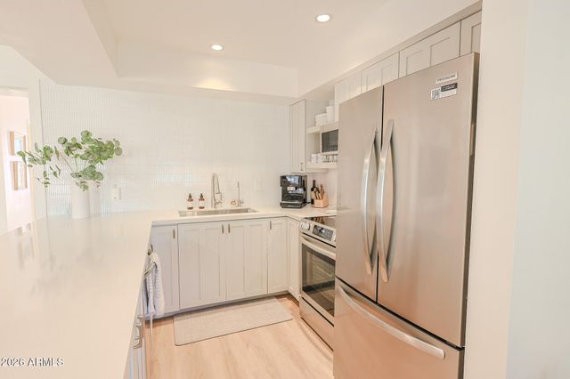 5219 N 24TH Street 104, Phoenix, AZ 85016