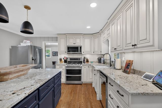 133 High Ave, Fayetteville, TN 37334