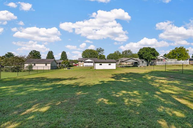 133 High Ave, Fayetteville, TN 37334
