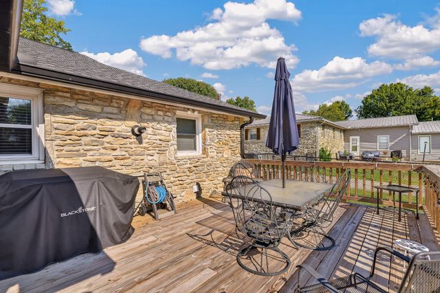 133 High Ave, Fayetteville, TN 37334