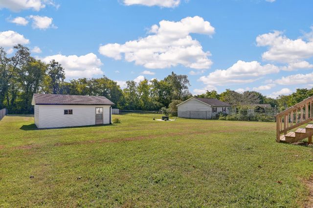 133 High Ave, Fayetteville, TN 37334