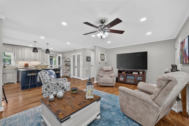 133 High Ave, Fayetteville, TN 37334