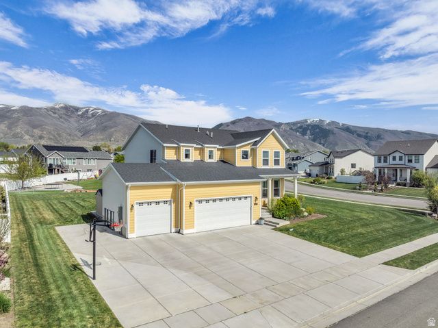2195 S BETSY WAY, Kaysville, UT 84037