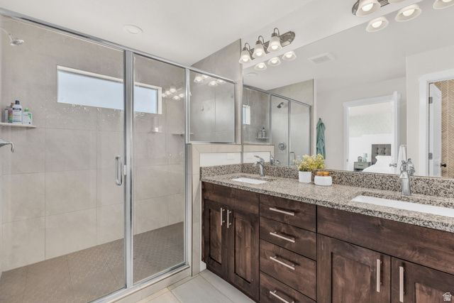 2195 S BETSY WAY, Kaysville, UT 84037
