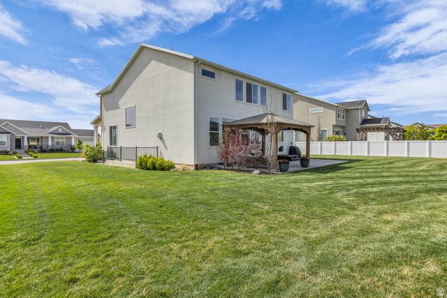 2195 S BETSY WAY, Kaysville, UT 84037