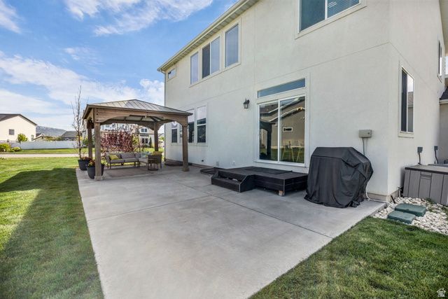 2195 S BETSY WAY, Kaysville, UT 84037