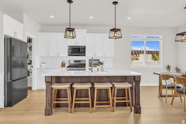 2195 S BETSY WAY, Kaysville, UT 84037