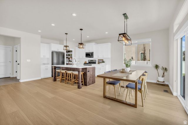 2195 S BETSY WAY, Kaysville, UT 84037