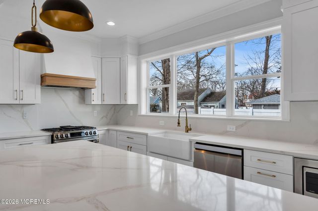 213 Ida Drive, Point Pleasant, NJ 08742