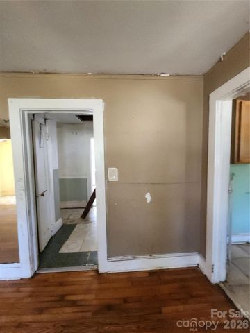 5510 Allen Road E, Charlotte, NC 28269