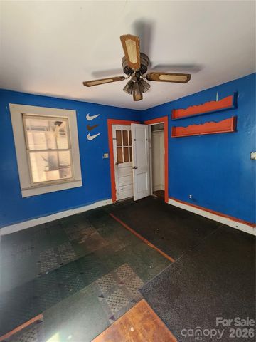 5510 Allen Road E, Charlotte, NC 28269