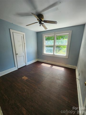 5510 Allen Road E, Charlotte, NC 28269