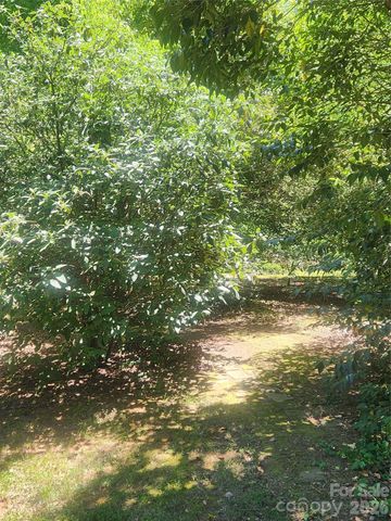 5510 Allen Road E, Charlotte, NC 28269