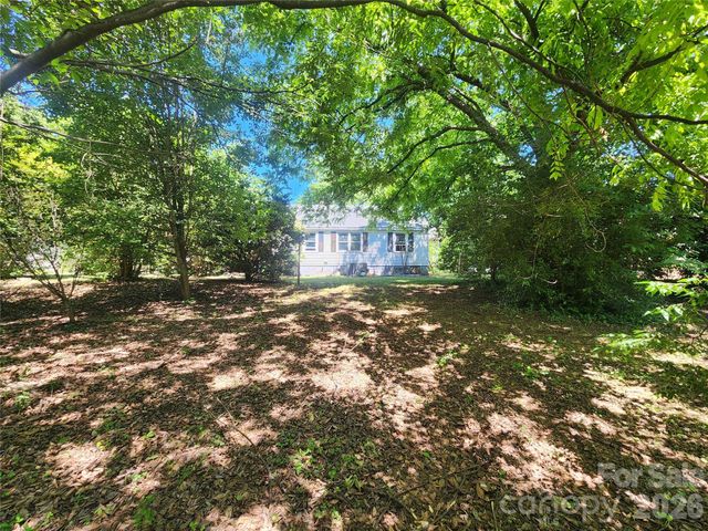 5510 Allen Road E, Charlotte, NC 28269