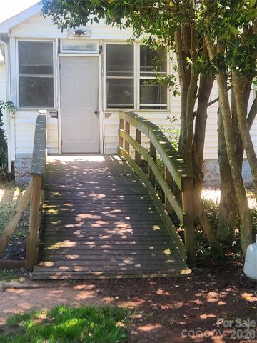 5510 Allen Road E, Charlotte, NC 28269