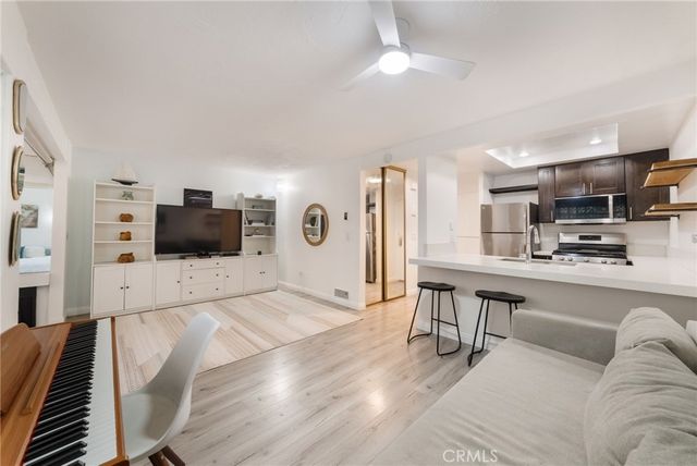 16922 Pacific Coast Hwy 102, Huntington Beach, CA 92649