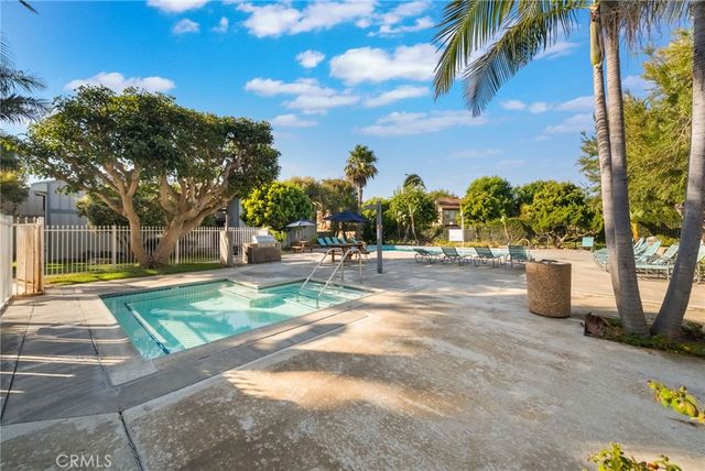 16922 Pacific Coast Hwy 102, Huntington Beach, CA 92649
