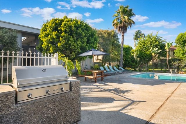 16922 Pacific Coast Hwy 102, Huntington Beach, CA 92649