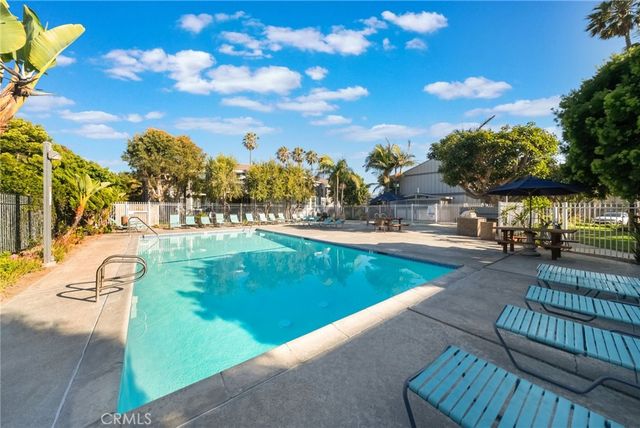 16922 Pacific Coast Hwy 102, Huntington Beach, CA 92649