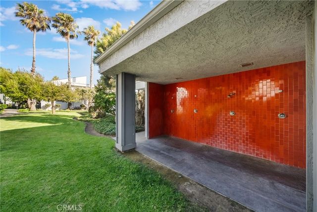 16922 Pacific Coast Hwy 102, Huntington Beach, CA 92649