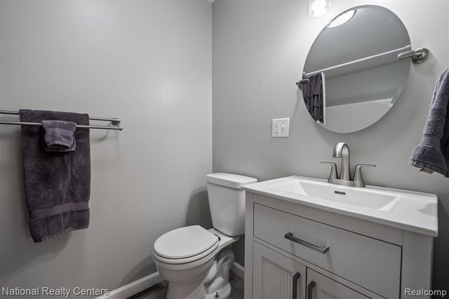 2942 S Baldwin Road, Lake Orion, MI 48360