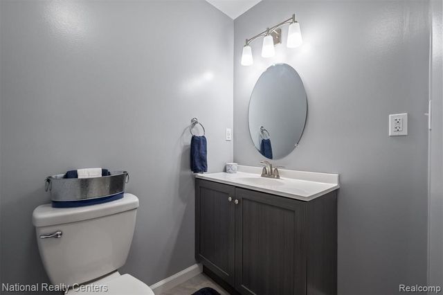 2942 S Baldwin Road, Lake Orion, MI 48360