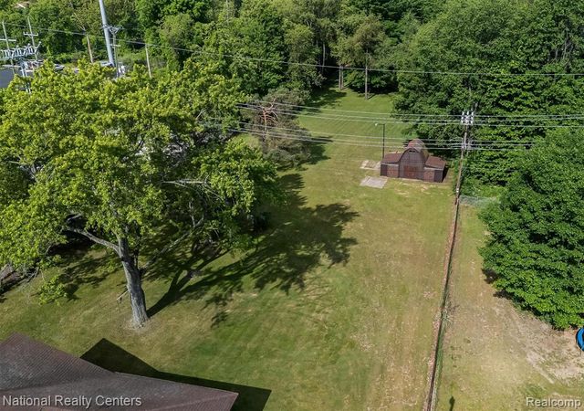2942 S Baldwin Road, Lake Orion, MI 48360