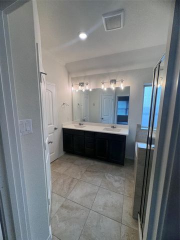 737 Montclair Mist Lane, La Marque, TX 77568