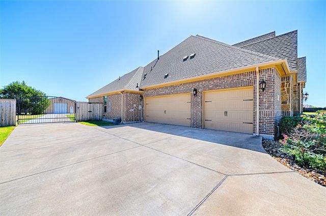 3841 Karen Road, Midlothian, TX 76065