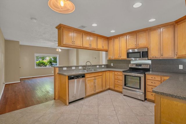 119 Barracuda Avenue, Galveston, TX 77550