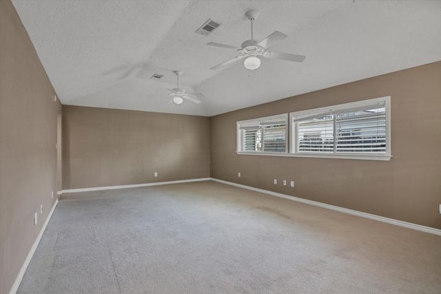 119 Barracuda Avenue, Galveston, TX 77550