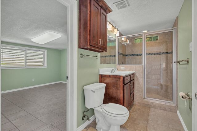 119 Barracuda Avenue, Galveston, TX 77550