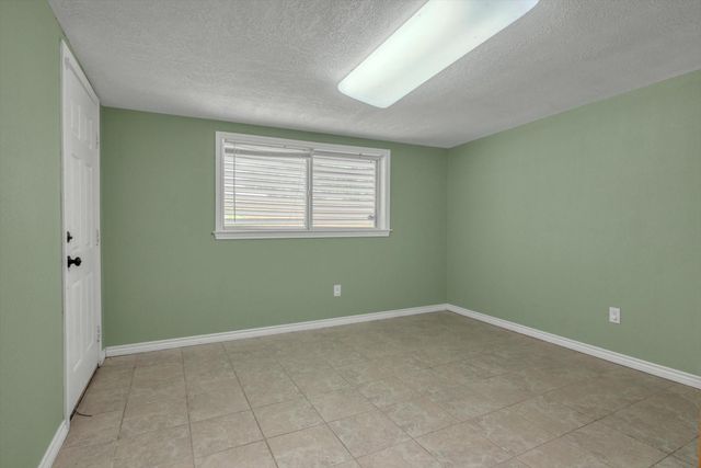 119 Barracuda Avenue, Galveston, TX 77550