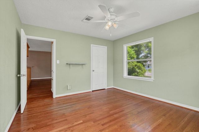 119 Barracuda Avenue, Galveston, TX 77550