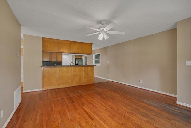 119 Barracuda Avenue, Galveston, TX 77550