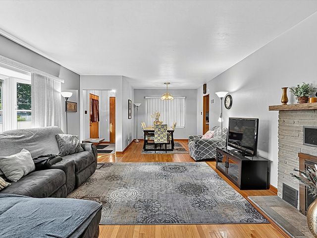 3536 Bernice Road, Lansing, IL 60438
