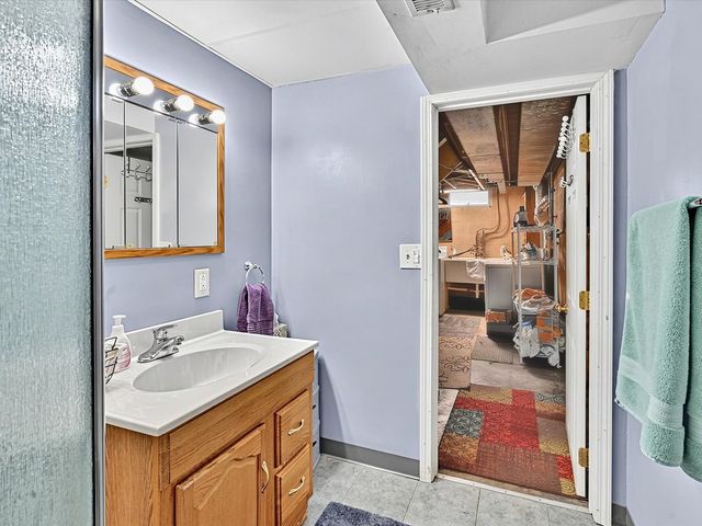 3536 Bernice Road, Lansing, IL 60438