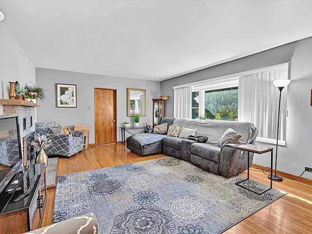 3536 Bernice Road, Lansing, IL 60438