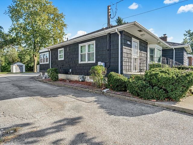 3536 Bernice Road, Lansing, IL 60438