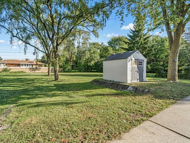 3536 Bernice Road, Lansing, IL 60438