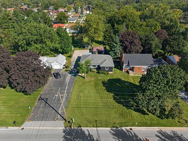 3536 Bernice Road, Lansing, IL 60438