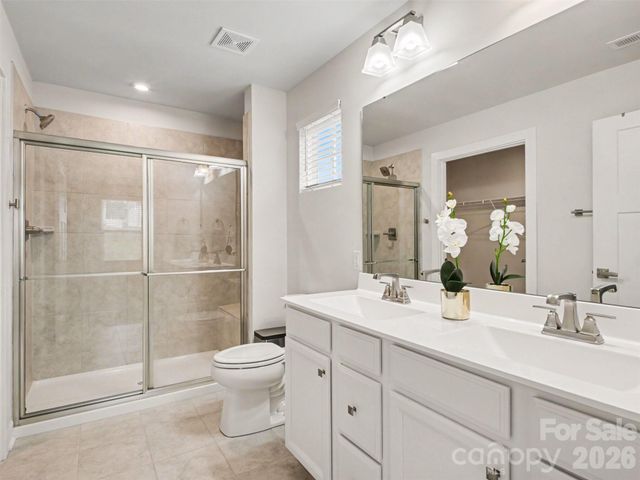 5513 Hughesdale Drive, Charlotte, NC 28215