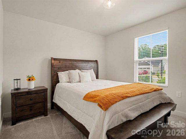 5513 Hughesdale Drive, Charlotte, NC 28215
