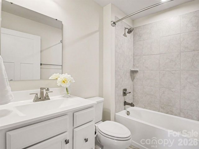 5513 Hughesdale Drive, Charlotte, NC 28215