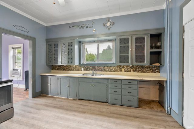 214 W Washington Street, Monticello, IN 47960