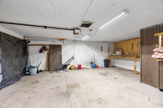 214 W Washington Street, Monticello, IN 47960