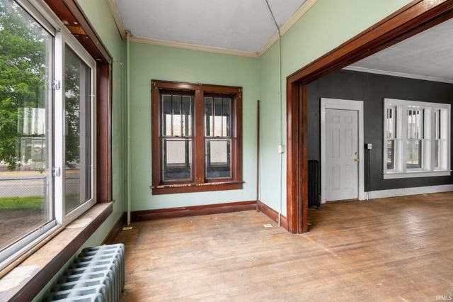 214 W Washington Street, Monticello, IN 47960