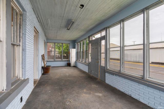 214 W Washington Street, Monticello, IN 47960