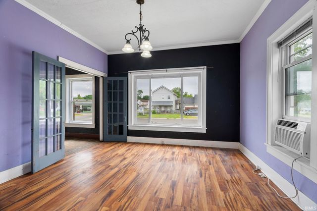 214 W Washington Street, Monticello, IN 47960